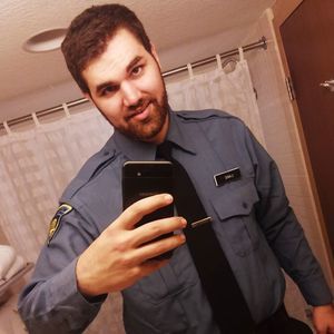 Meet your Posher, Troy